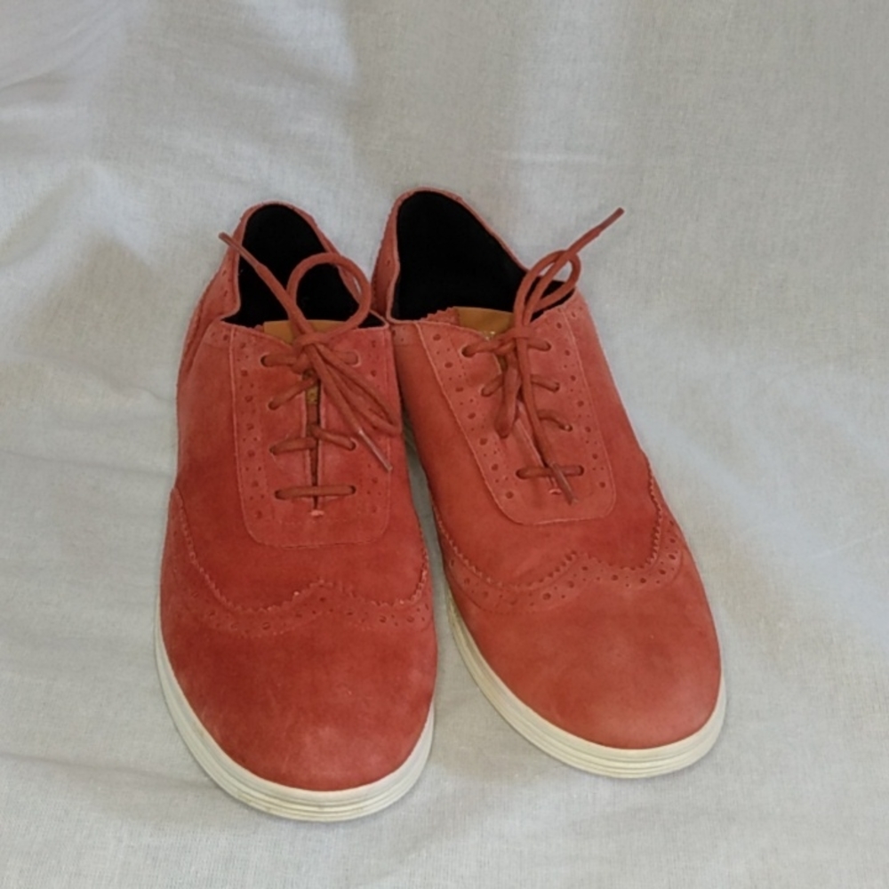 Cole Haan red wingtip size 8B